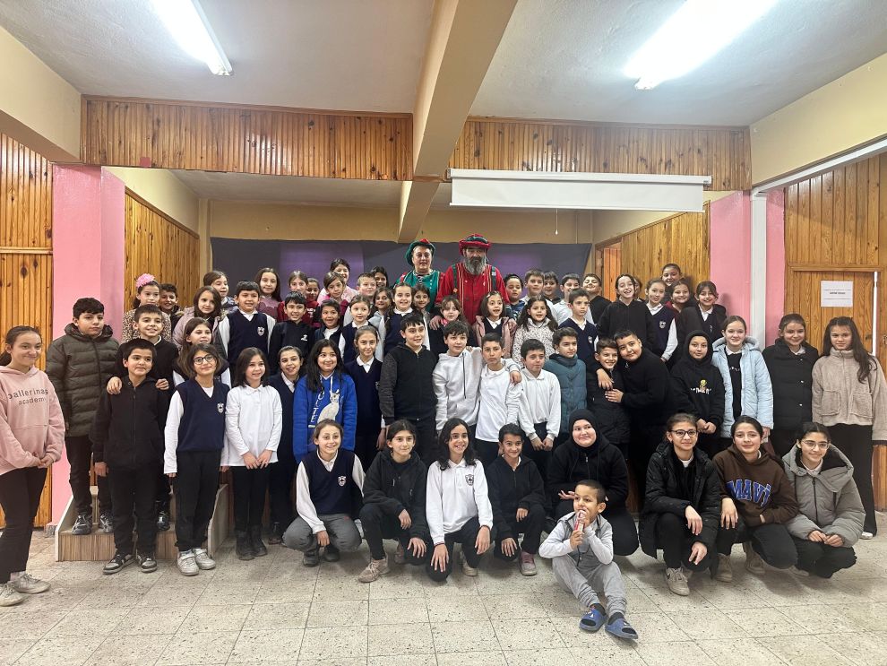  Göynük Belediyesi’nden Köy Okullarında Kahkaha Şöleni