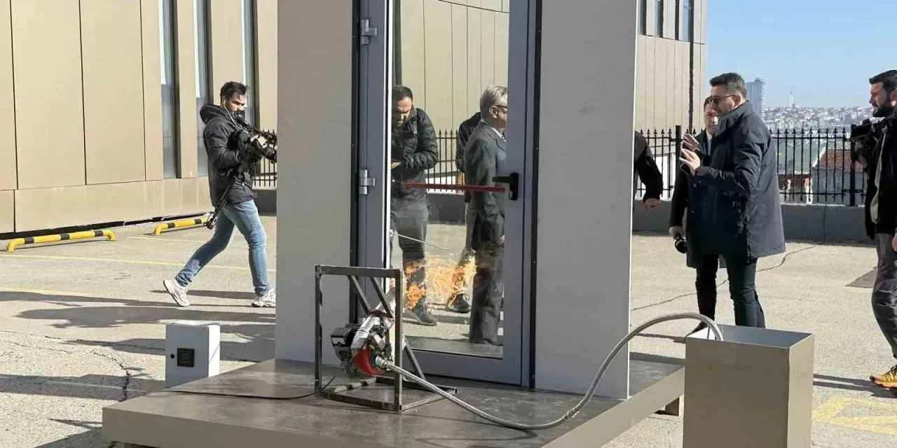 Bolu Kartalkaya Grand Kartal Otel faciasının ardından Çuhadaroğlu’ndan yenilikçi yangına dayanıklı cam kapılar…