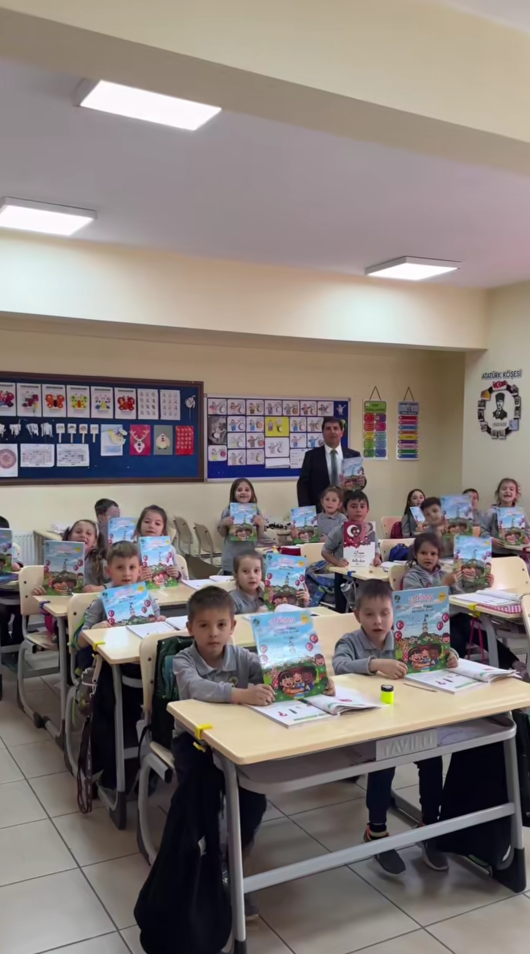 23 Nisan’da Öğrencilere Etkinlik Kitabı, Başkan’dan Kutlama Mesajı
